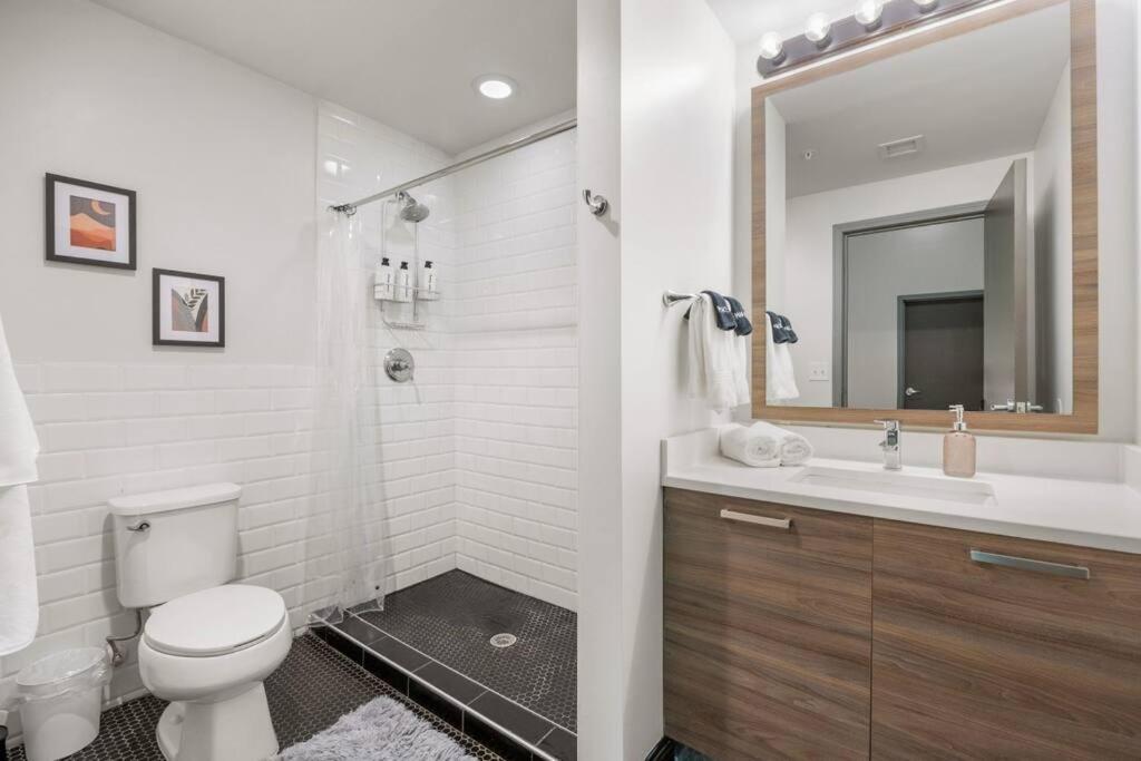 Stunning Downtown With Pool, Laundry, Parking Dallas